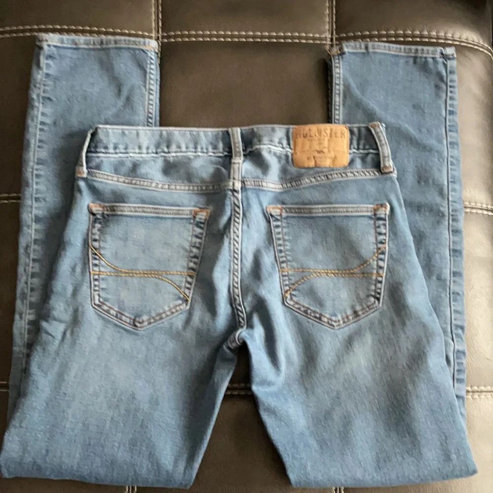 Men’s Hollister Light Blue Jeans Size 30x32 - Picture 2 of 5
